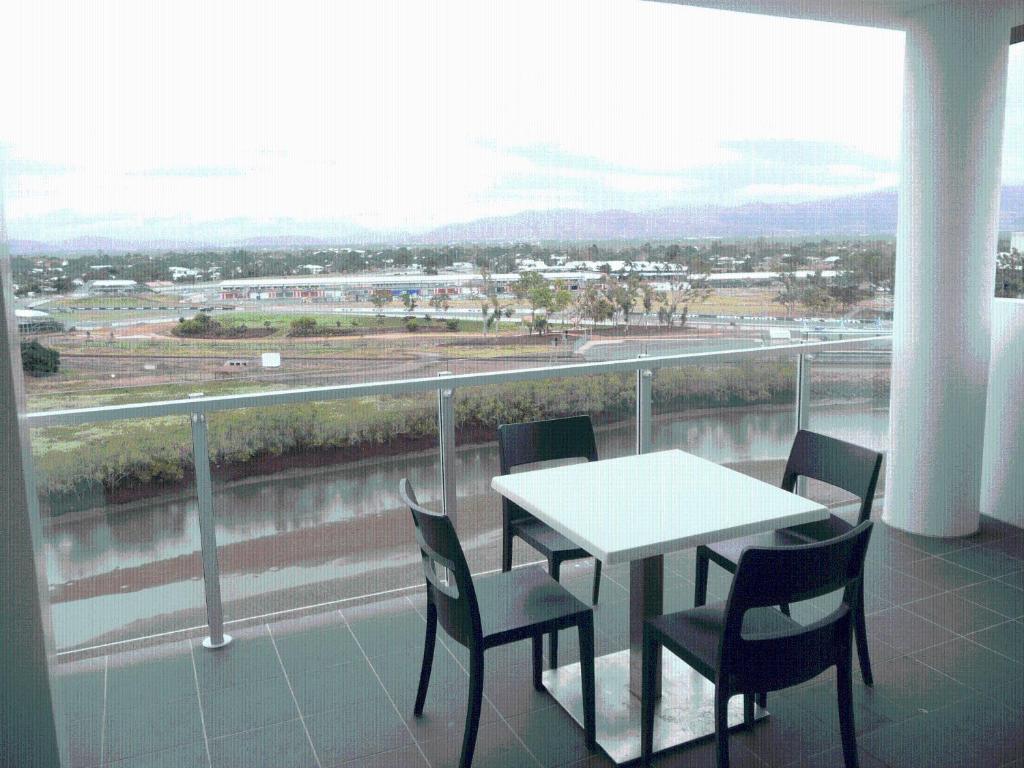 Central Holborn Apartments Townsville Zimmer foto