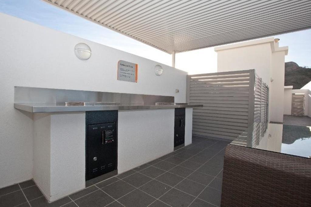 Central Holborn Apartments Townsville Zimmer foto