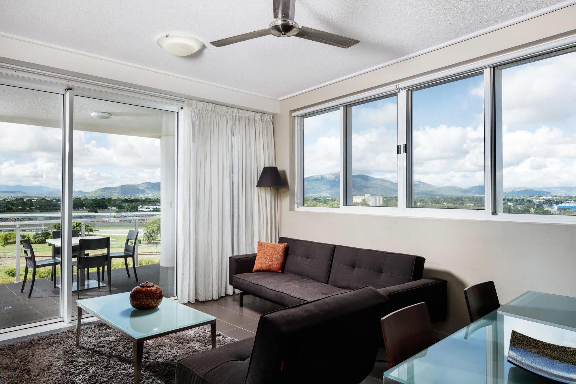 Central Holborn Apartments Townsville Exterior foto