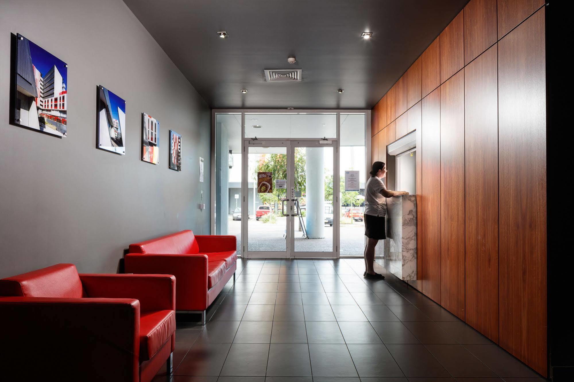 Central Holborn Apartments Townsville Exterior foto